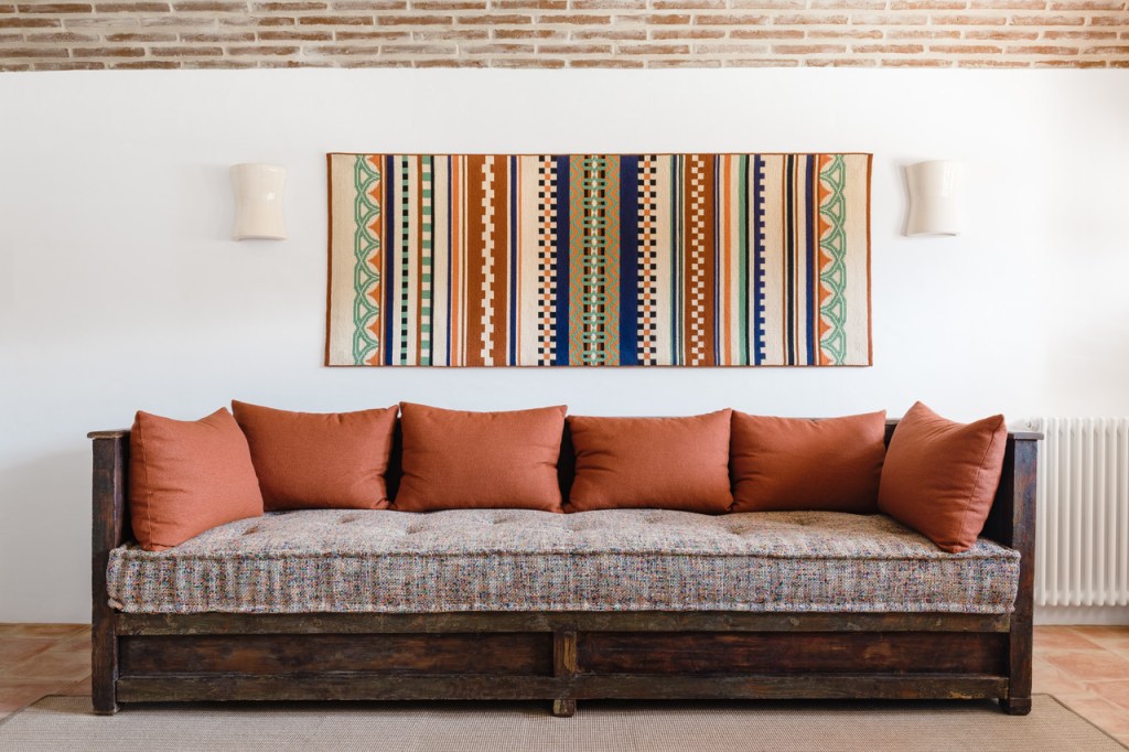 AnahoryAlmeida - Célia Lobo - Interior - Design - Tapestry - Tapisseria - Tapeçaria - Arraiolos - Alentejo - Interior Design - Decor - Home - Decoração - Wallpaper - Papel de parede - Papier-peint - Tissus - Textile - Tecido - Colors - Design - Cores - Print Design - Textile Design - Têxtil Design - Estampados - Pattern - Imprimés - Artesanato - Handcraft - Artisanat - Handmade - Feito à mão - Fait main - Made in Portugal - Feito em Portugal - Luxe