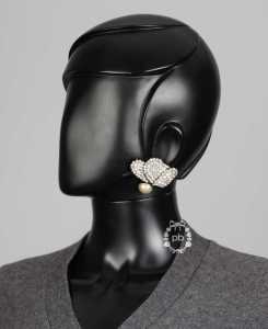 Yves Saint Laurent - Vente aux enchères Artprecium