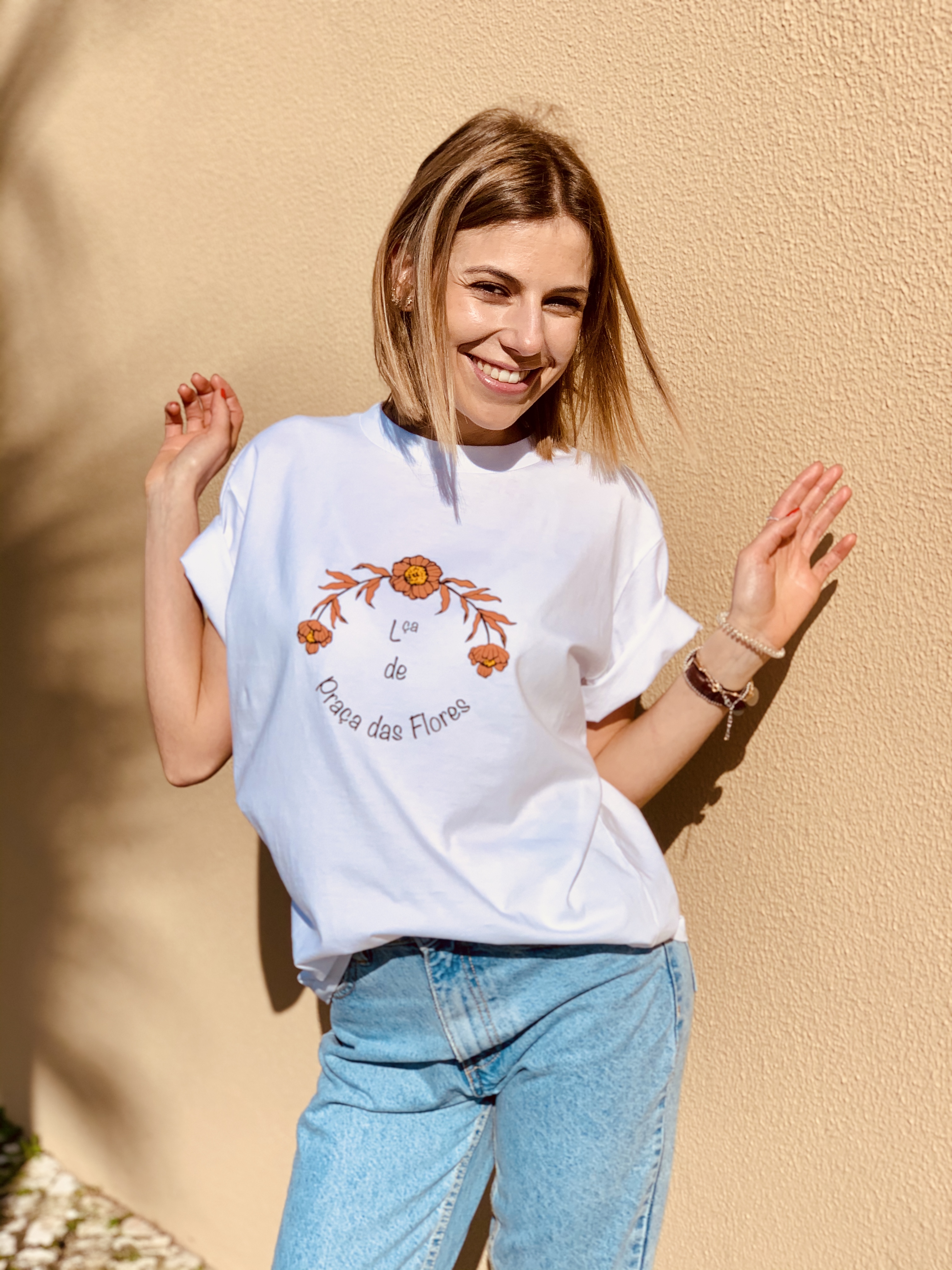 Célia Lobo - T-Shirt PRAÇA DAS FLORES - 100% Organic Cotton